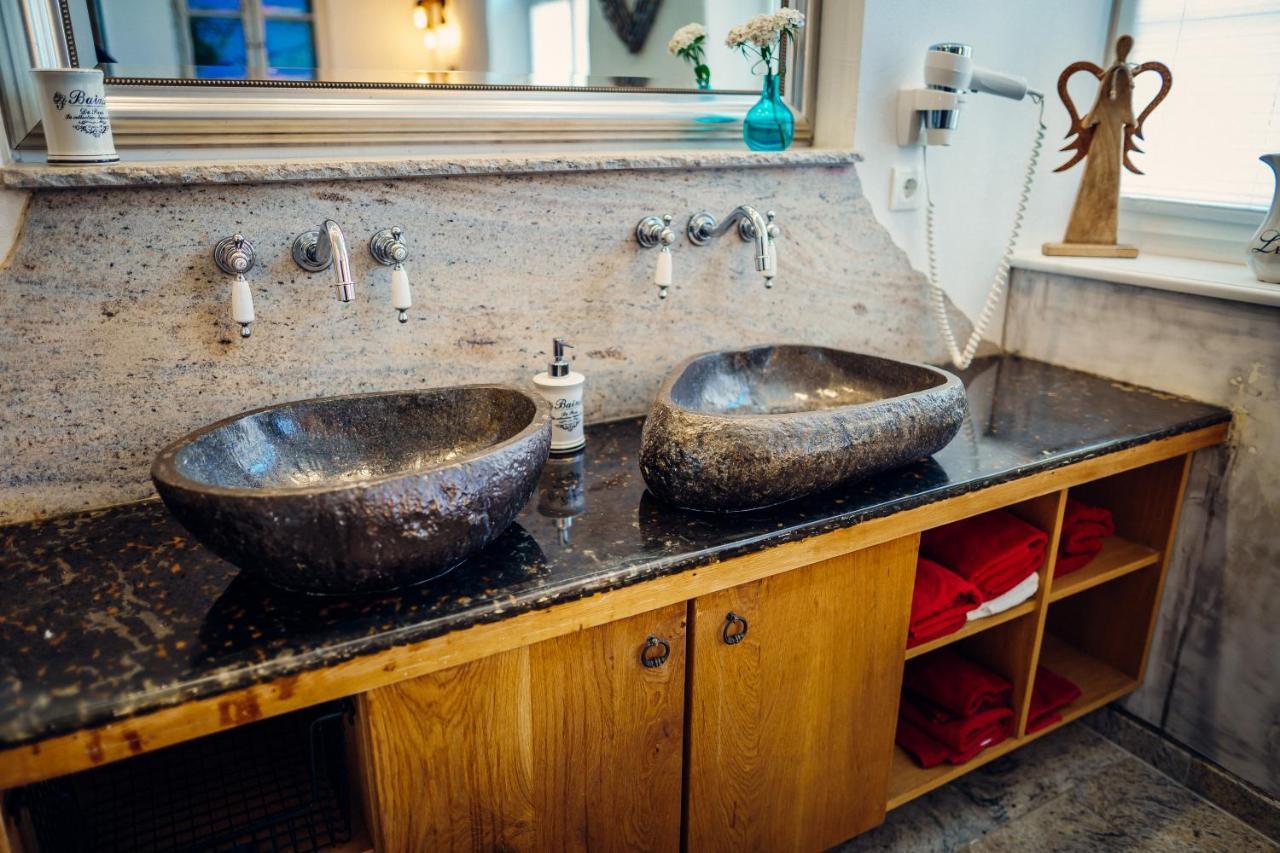 Alte Schmiede Mit Sauna, Pool Und Whirpool Im Aussenbereich Schoenstes Ferienhaus Der Lausitz Elsterheide Ngoại thất bức ảnh
