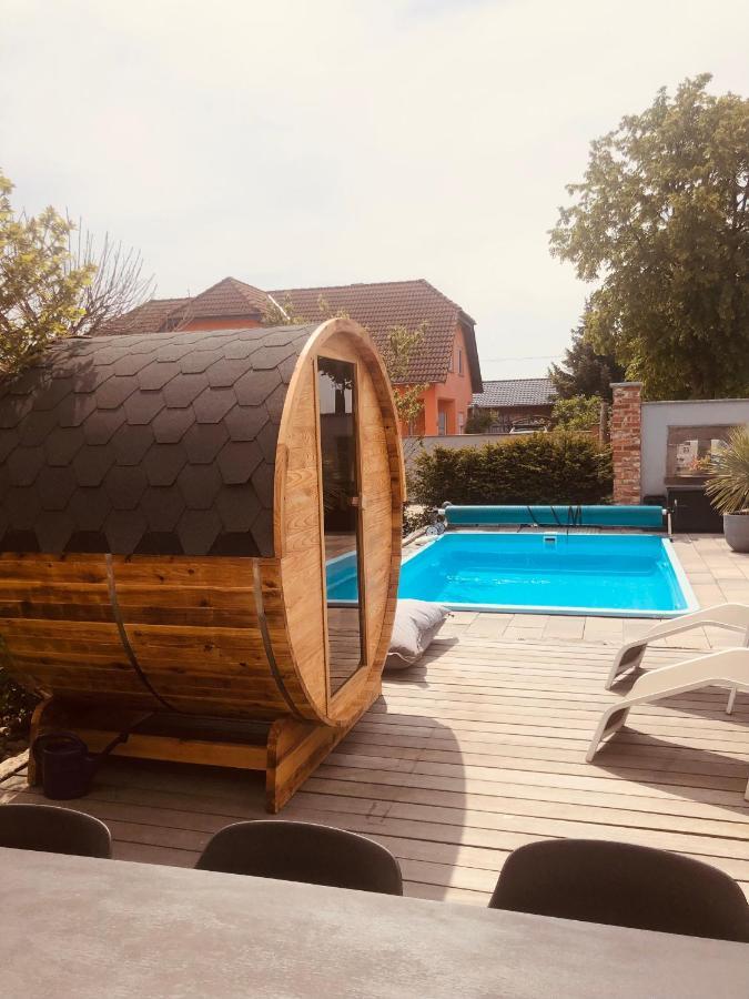 Alte Schmiede Mit Sauna, Pool Und Whirpool Im Aussenbereich Schoenstes Ferienhaus Der Lausitz Elsterheide Ngoại thất bức ảnh